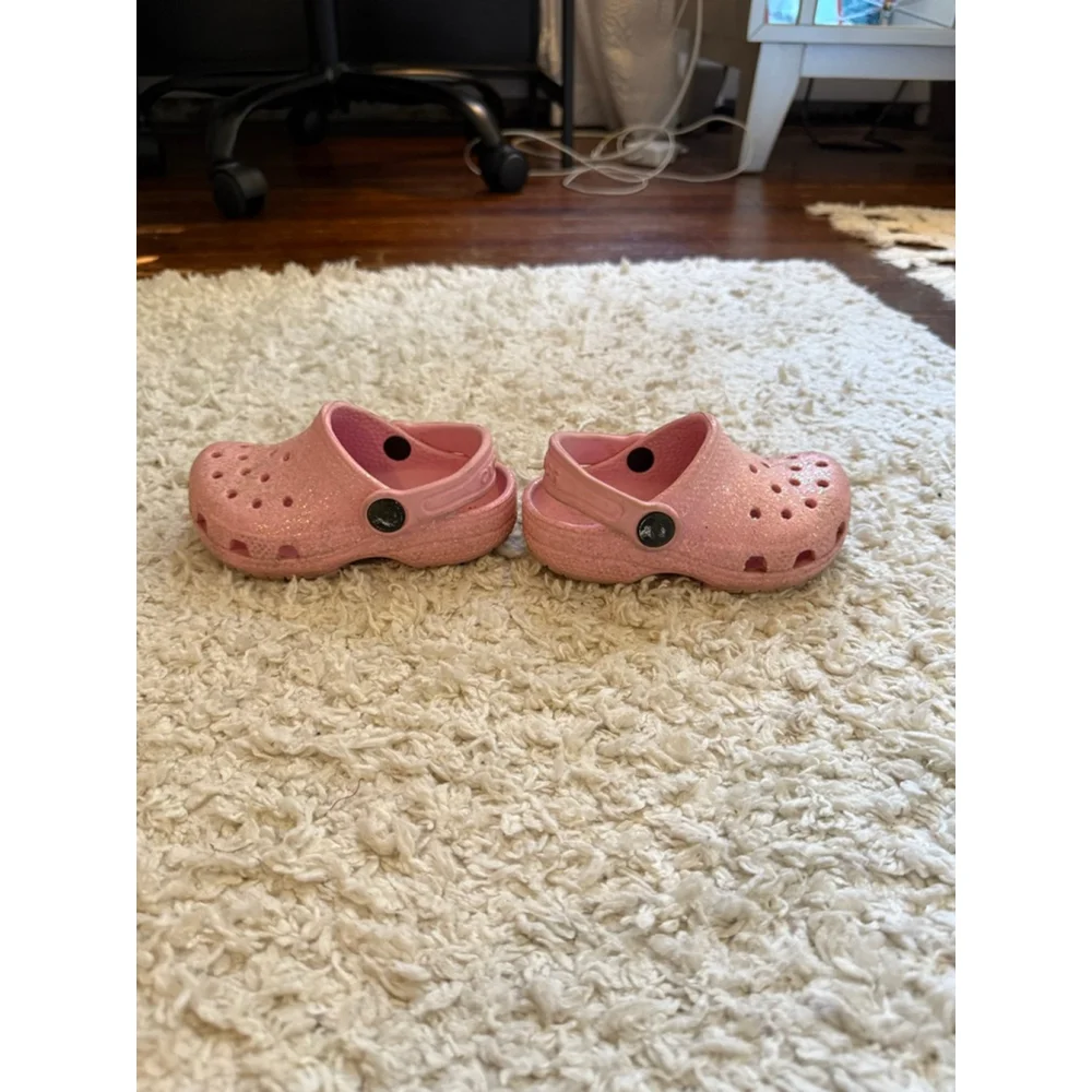 Girls Crocs Pink Glitter Sandals Size 6